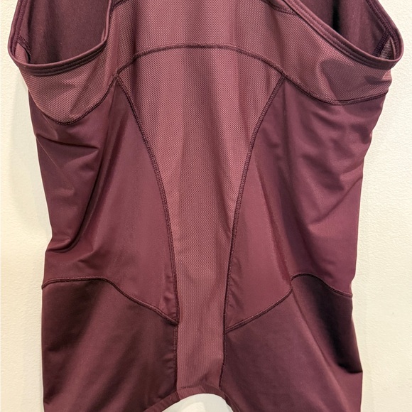 Compression Tank by Second Skin Burgundy Racerback - Picture 5 of 9